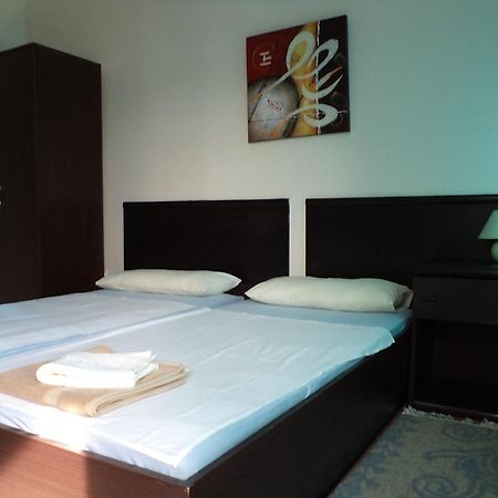 Motel Le Village Skopje Eksteriør bilde